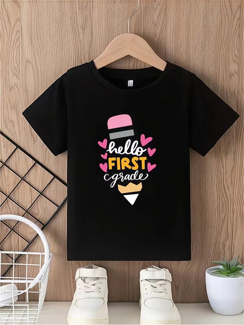 1pc Back-To-School T-Shirts for Kids Featuring a 'Hello First Grade' Print. This Black T-Shirt Has a Casual Crew Neck Design, Is Machine Washable, And Is Appropriate for Spring, Summer, And Fall