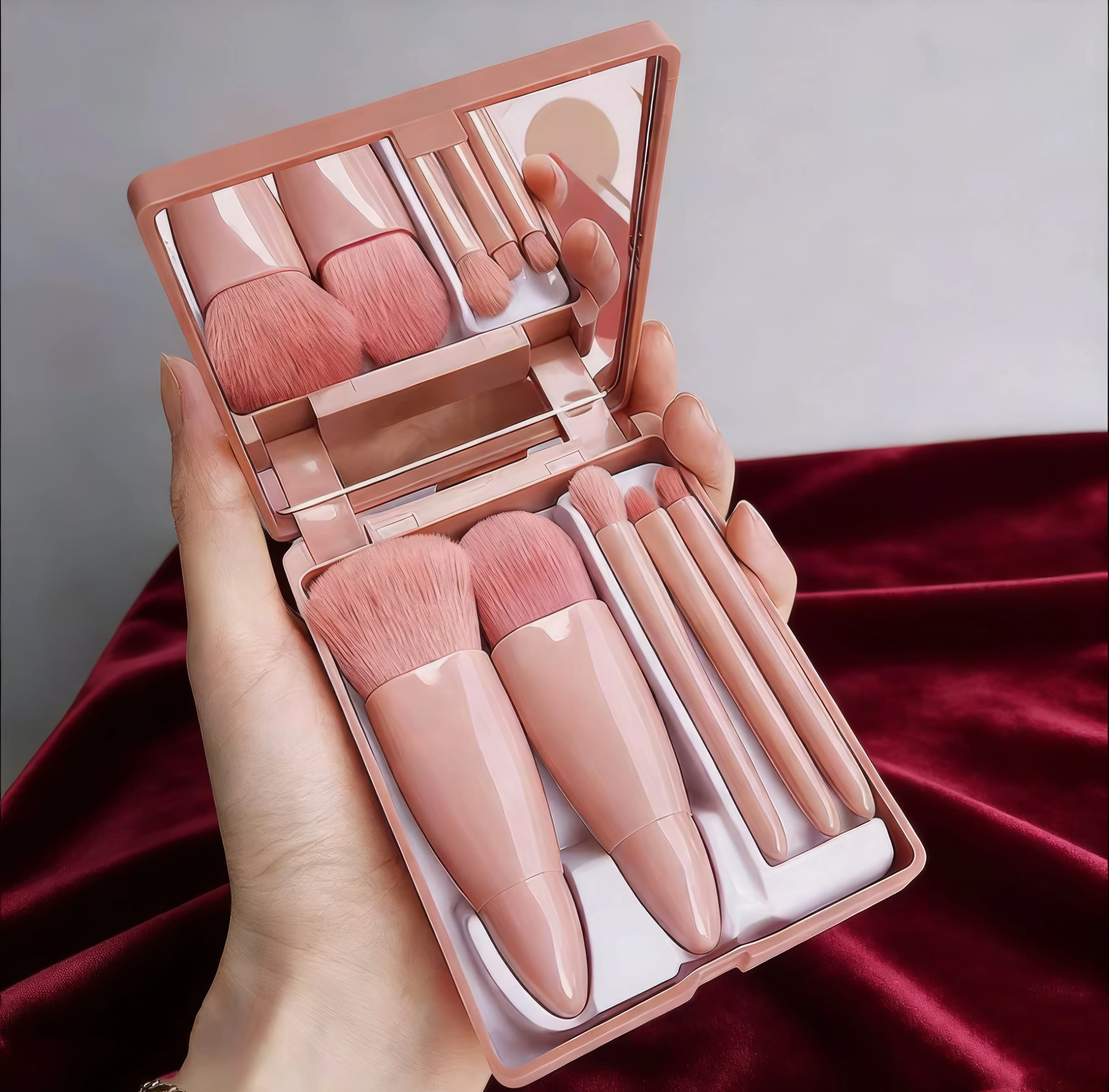 1 set di semplici pennelli per il trucco rosa, con setole in fibra morbide e resistenti, che creano pratici pennelli per la bellezza per il trucco quotidiano