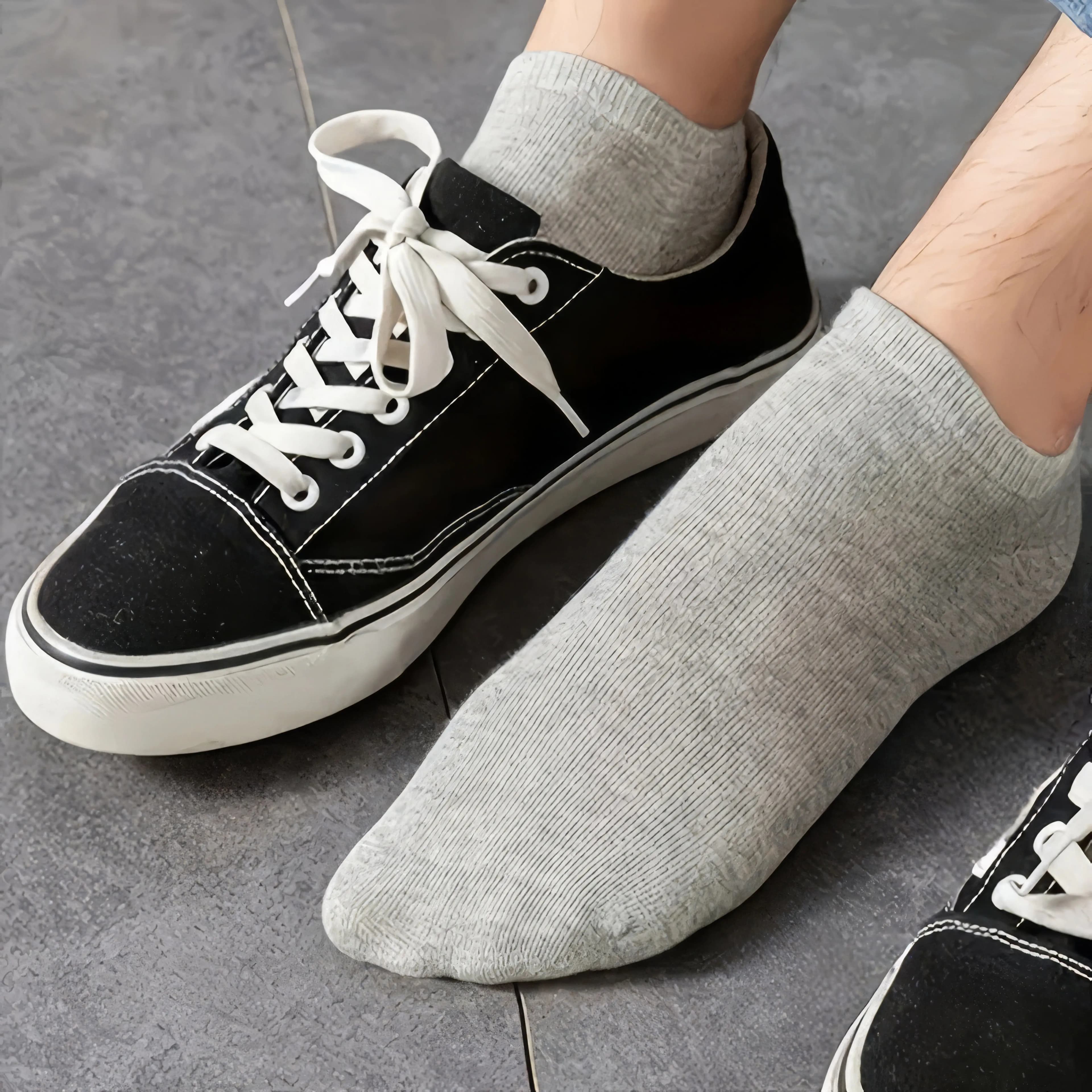5 paia di calzini neri, bianchi e grigi, leggeri e casual, realizzati in morbido tessuto, adatti per jeans e abiti