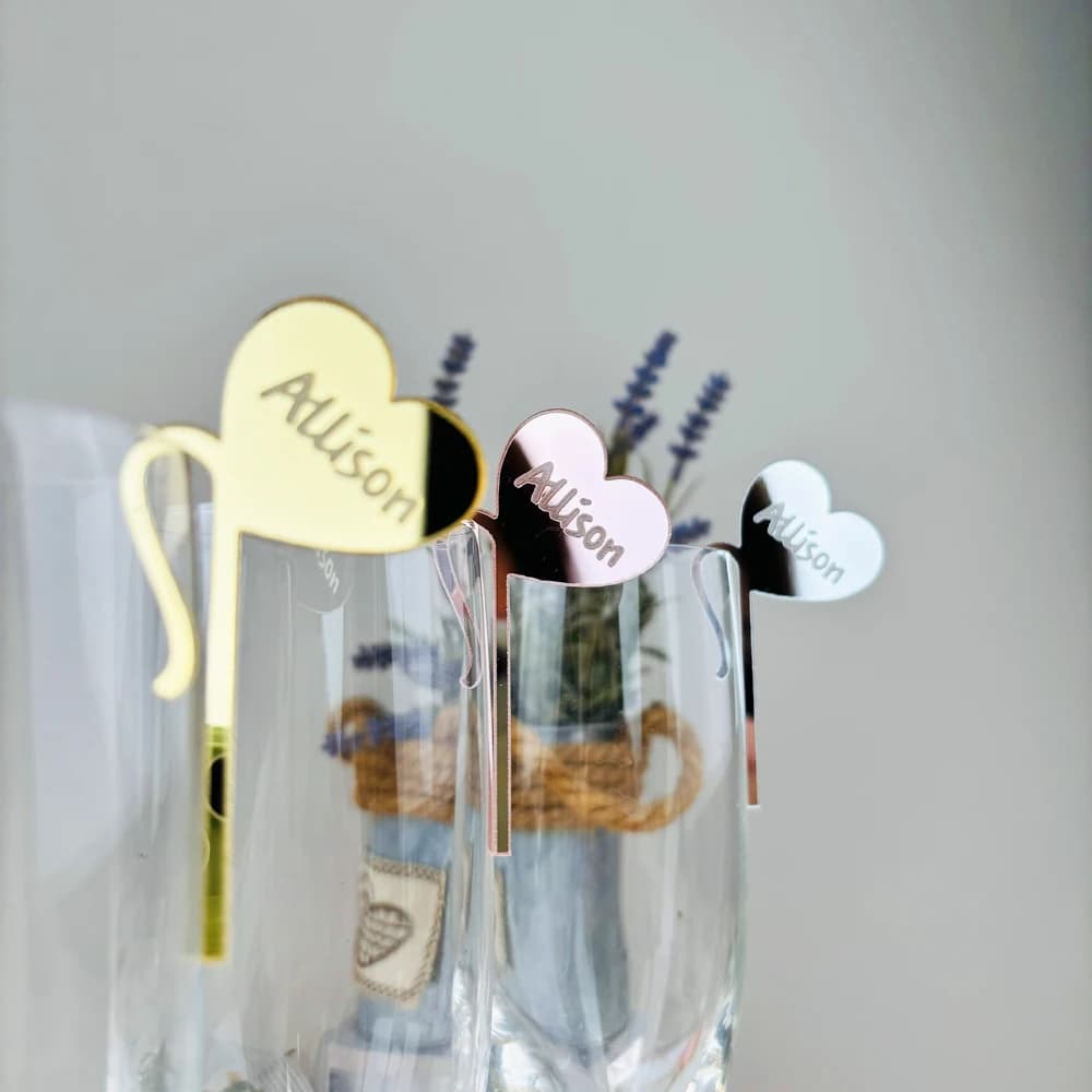 Etichette personalizzate per bevande a forma di cuore in acrilico, pennarelli per cocktail di nozze, nome personalizzato, ciondoli per bicchiere di vino, etichette decorative