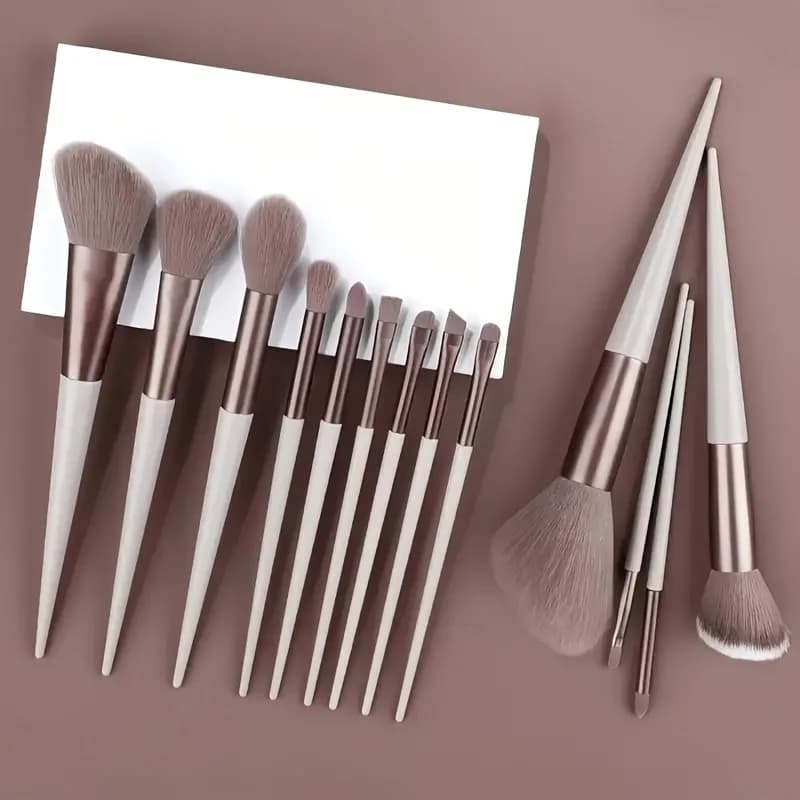Set of 13 Soft and Soft Brushes for Makeup, for Fondotinta, Blush, Cypria, Umbrella, Kabuki Brush for Shoeing, Beauty Tool