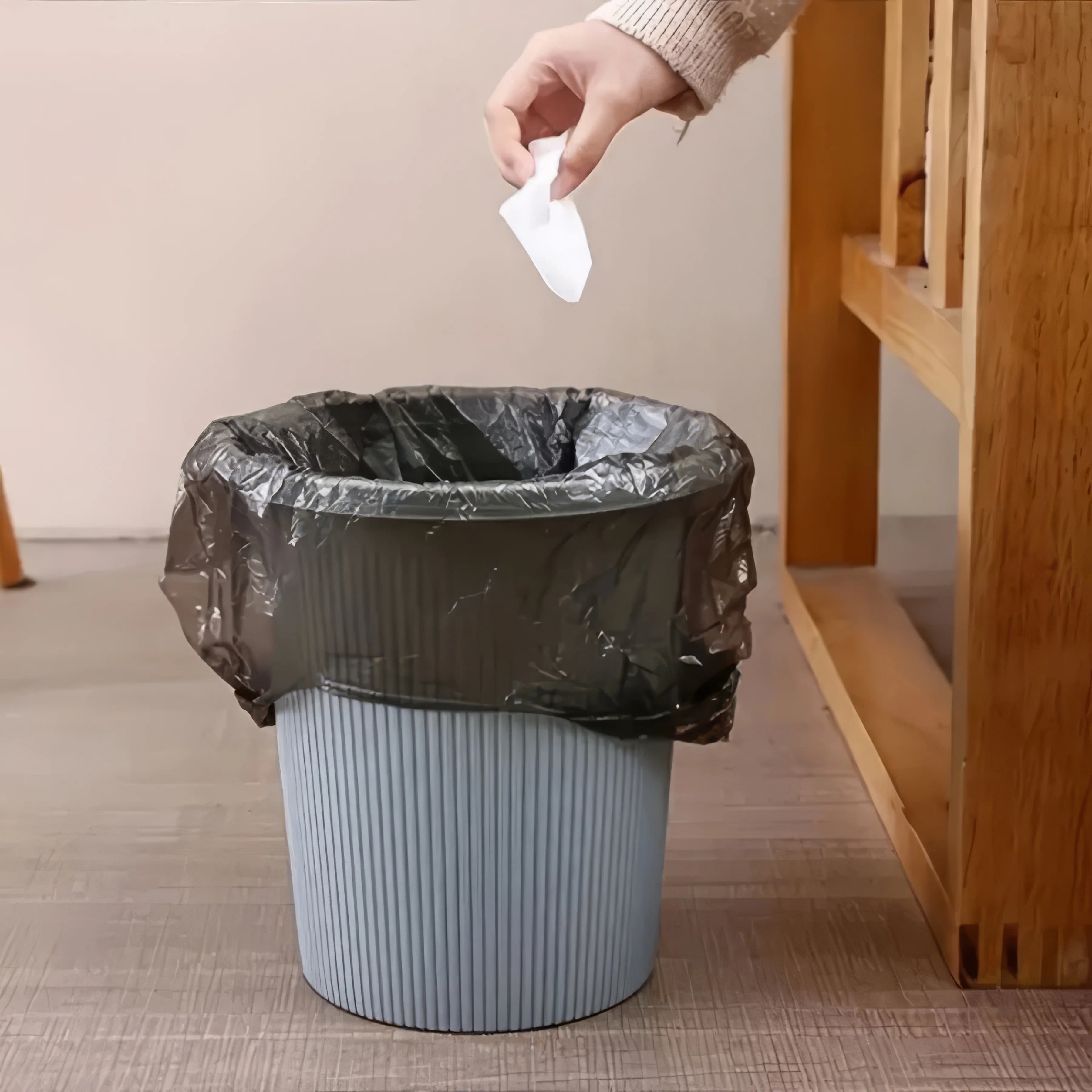 100 sacchetti della spazzatura neri, progettati per impedire gli odori e le perdite, adatti per piccole pattumiera, sacchetti pratici