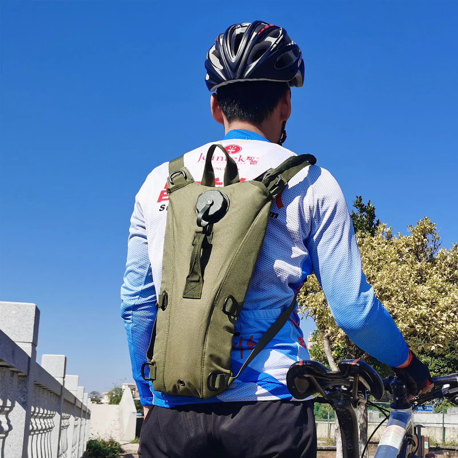 8 liters hydration backpack with essential water package for 3 liters bladder festival Marathon backpack, jogging, hiking, cycling, running, hiking