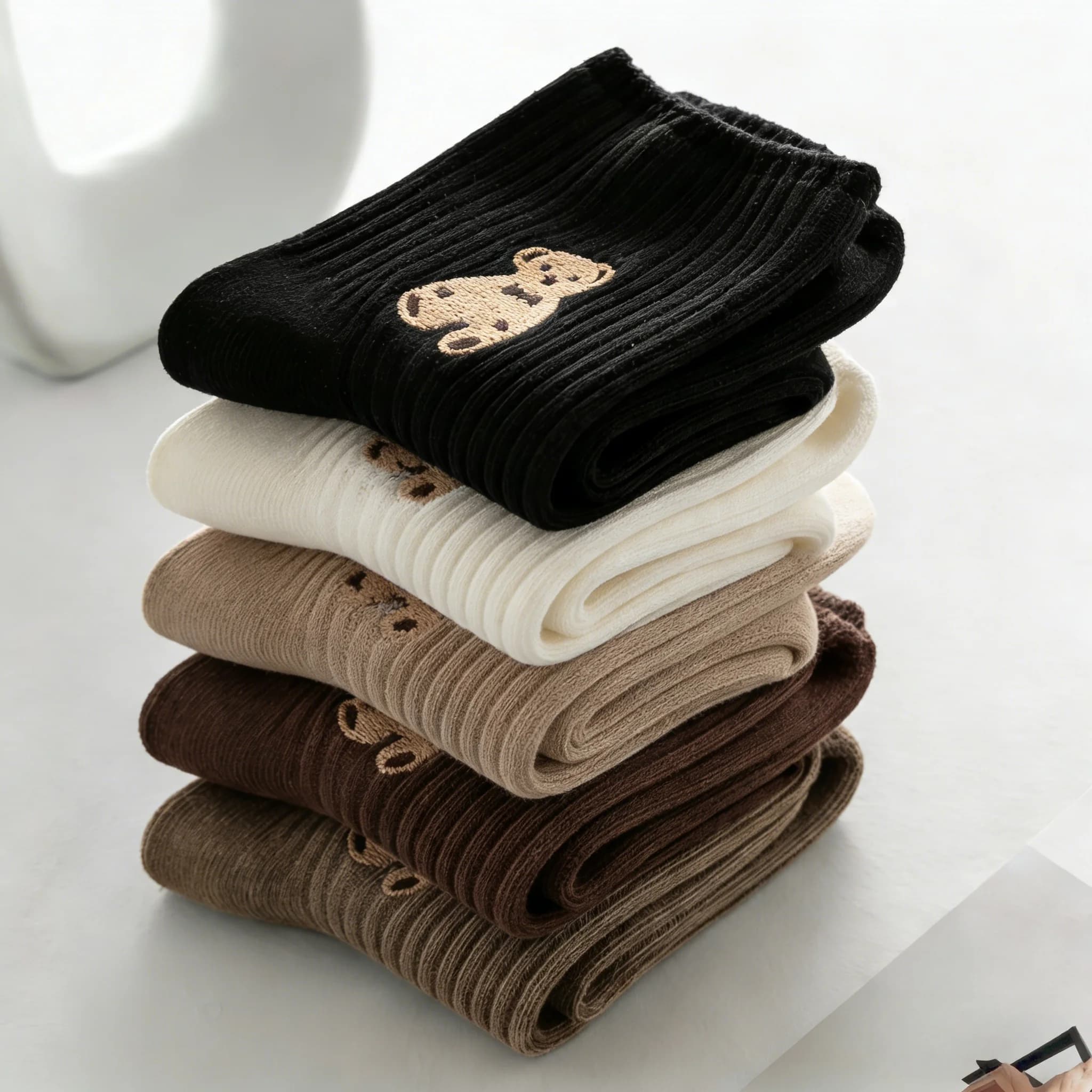 5 pairs of animated cardboard teddy socks: versatile and innovative socks, perfect for everyday use of women and children