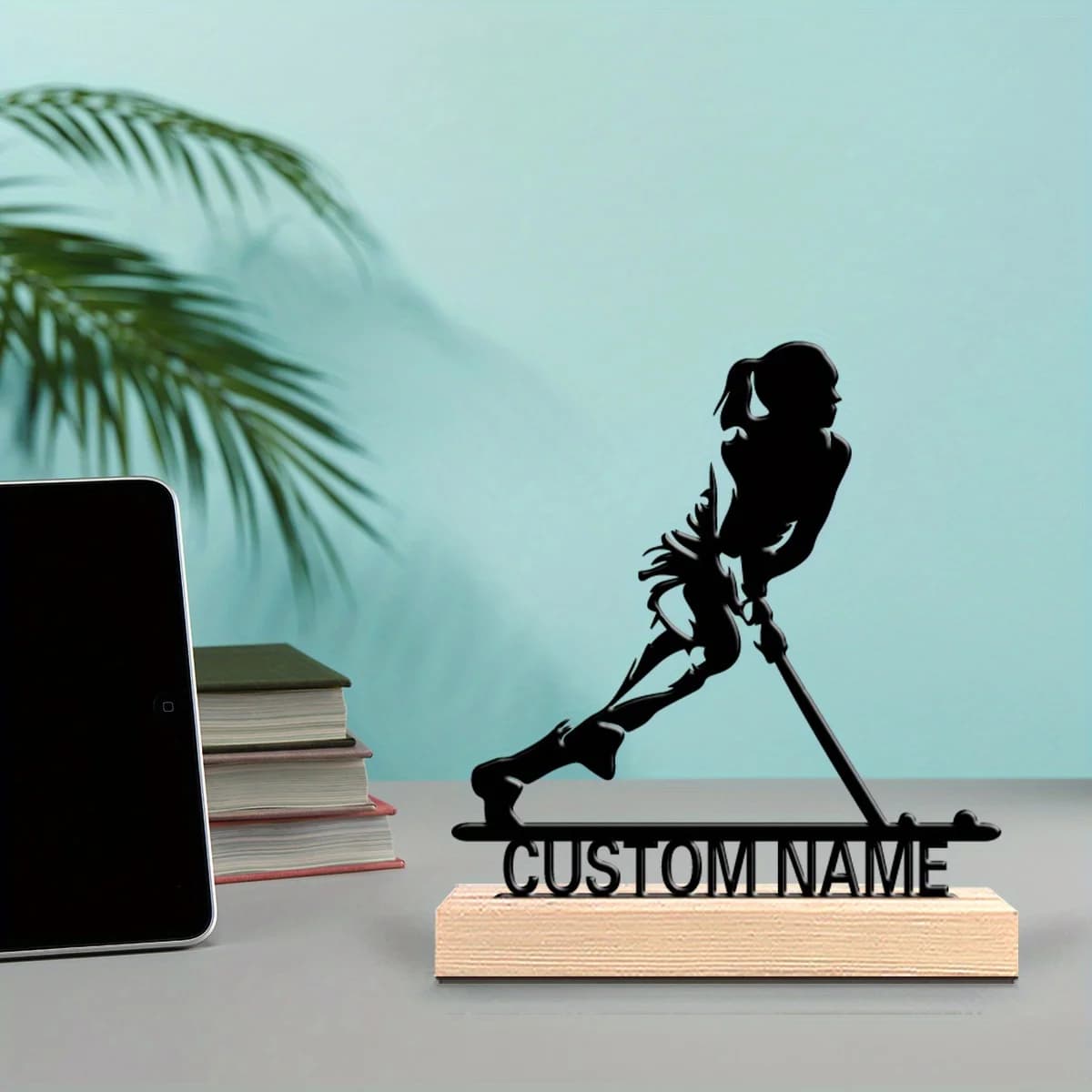 Scultura Personalizzata per Pattinaggio su Ghiaccio - Nome/Testo Personalizzabile, Figura di Hockey e Pattinaggio Artistico con Base Robusta in Ghisa e Effetto Legno