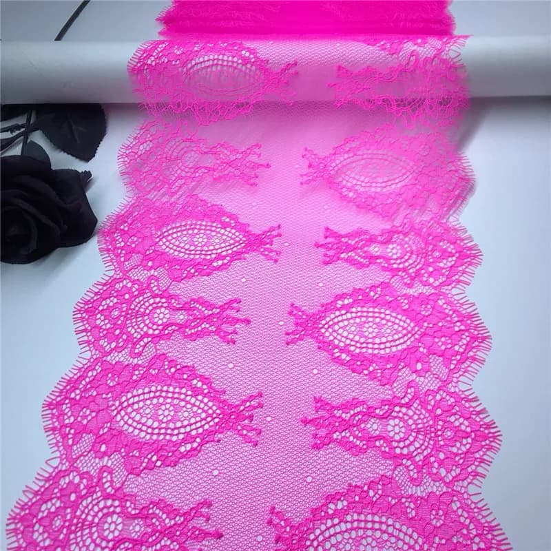 Tessuti di pizzo ricamato con ciglia rosa fluorescente Accessori per cucire abiti fai da te Pizzo Chantilly francese per lavori ad ago