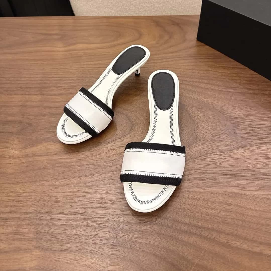 12C-2026 Lady Y2K Commuting New Classic Luxury High-Quality Small Round-Toe Thin-Heeled Lazy Slippers