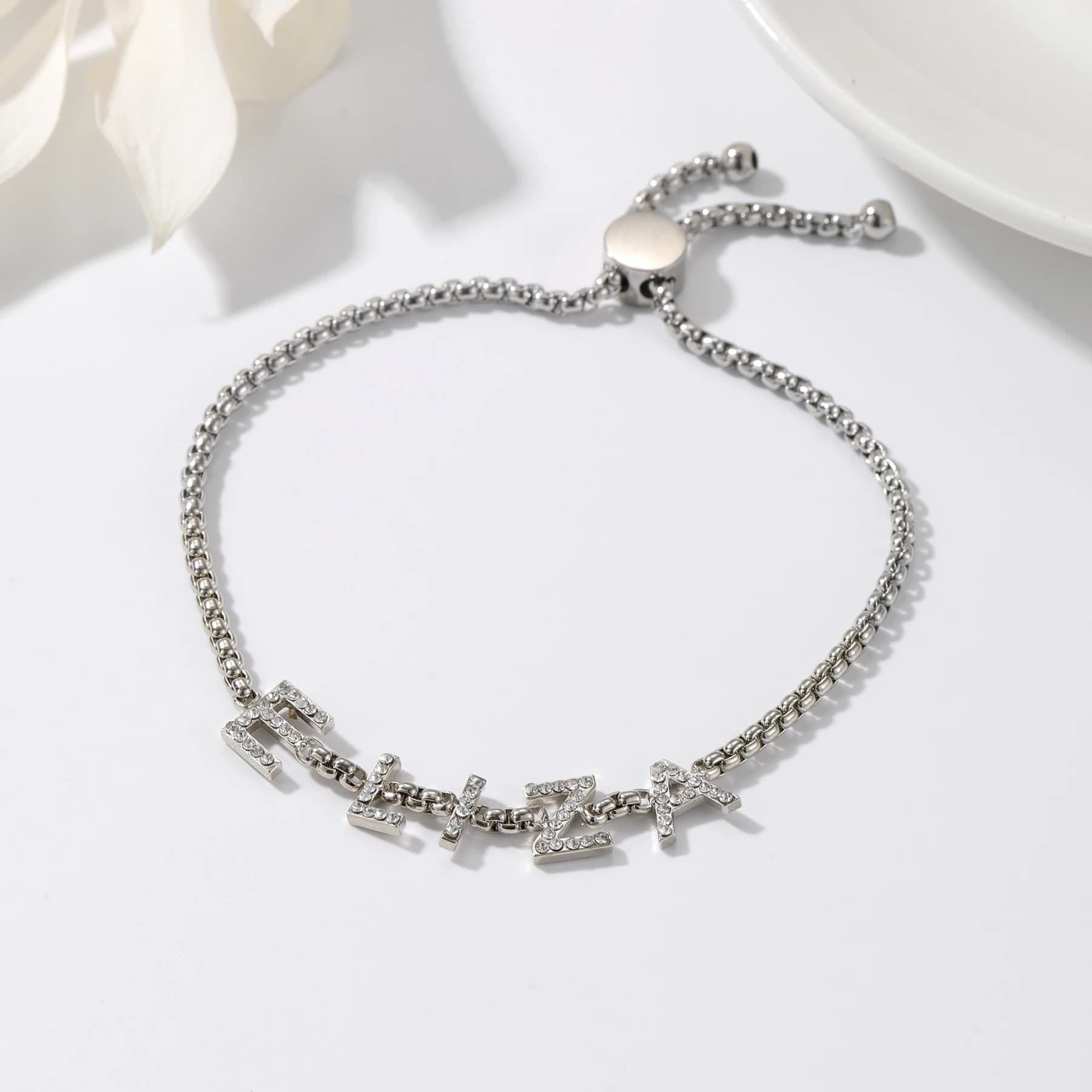 Braccialetto regolabile con nome iniziale personalizzato in Zirconia personalizzato nome personalizzato bracciale da donna in acciaio inossidabile regalo di gioielli per lei