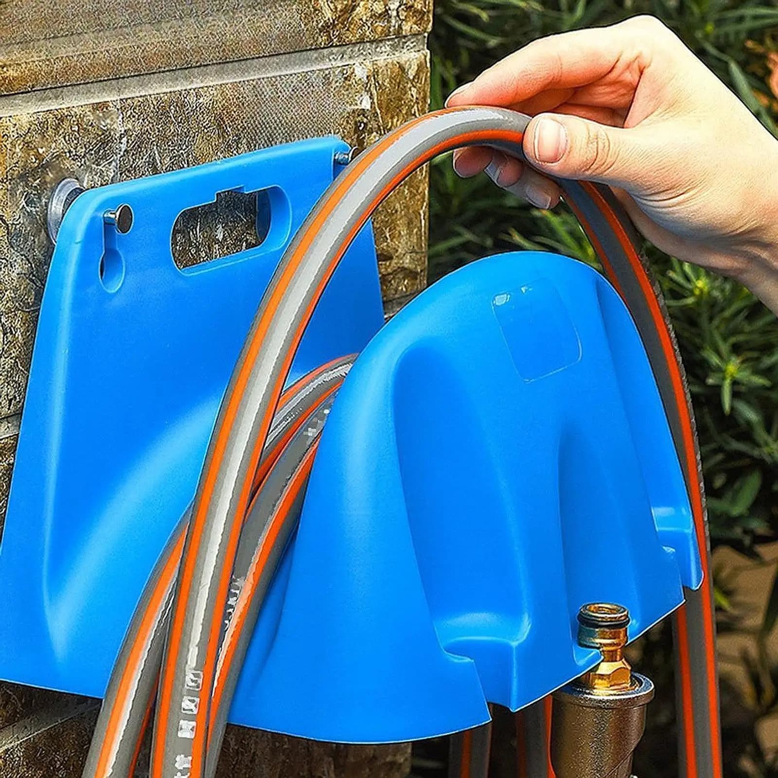 Garden irrigation hose Wall mounting hanger Irrigation tap Water hose organizer for agricultural garage agriculture