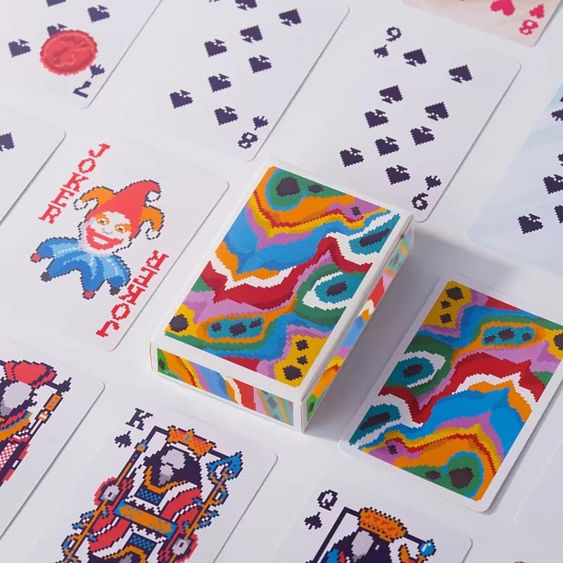 54 Carte da Gioco Joker, Carte di Carta Creative per Decorazione Scrivania Ufficio, Giochi da Tavolo per Feste, Intrattenimento Familiare Divertente, Regalo
