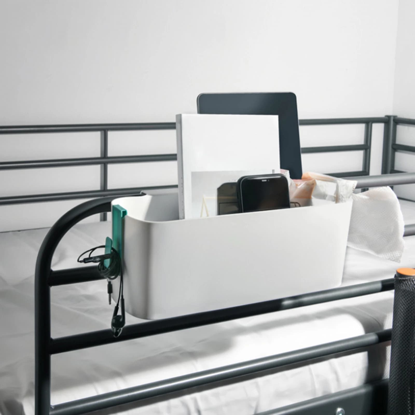 Portariviste portaoggetti da comodino con doppio gancio, borsa da appendere al letto, scatola organizer per telefono, culla, testiere, testiere, libro