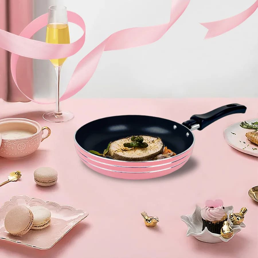 Cute 6.4 inch pink mini pan, anti-stick frying pans, easy to clean, home breakfast pots for gas cooker