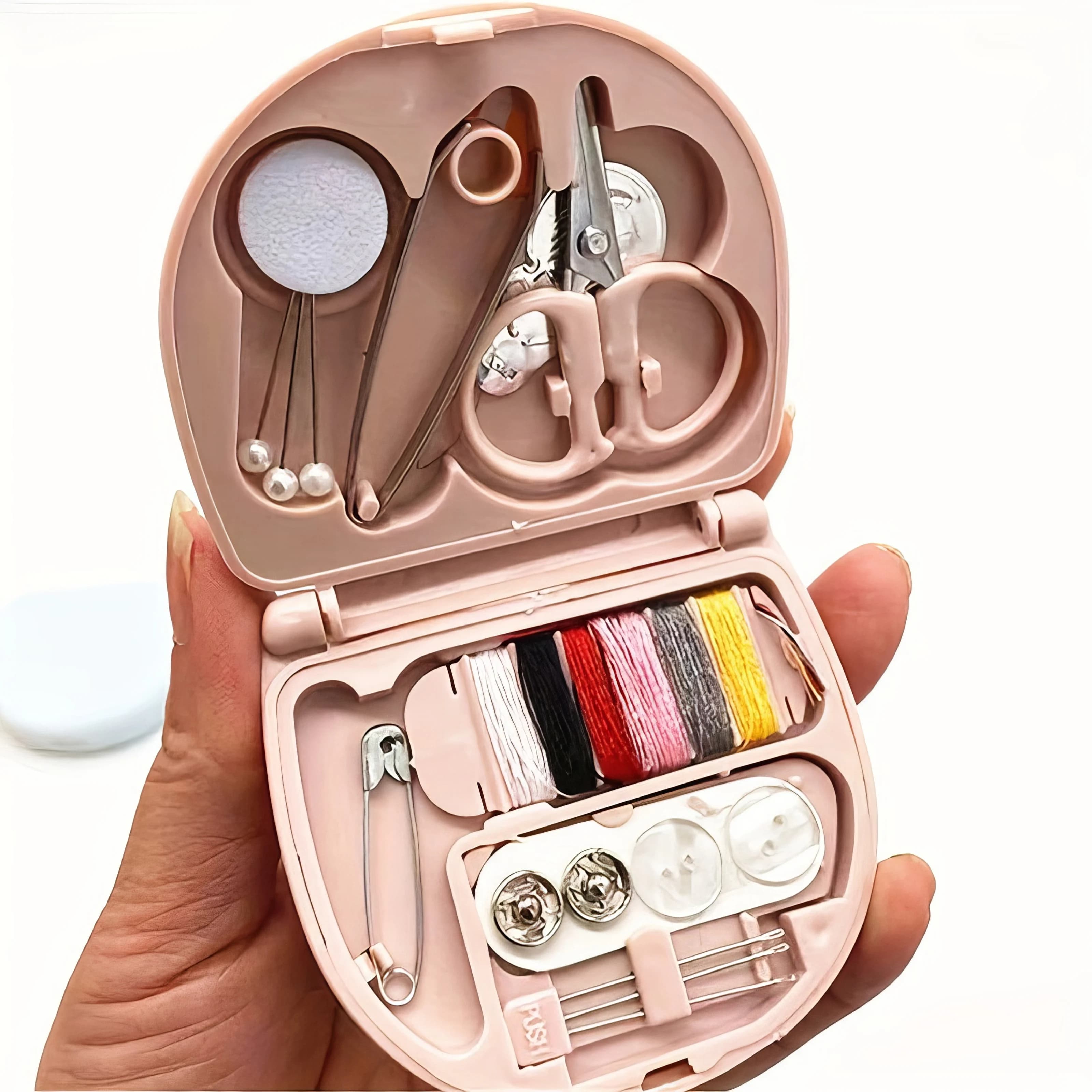 Adorabile kit da cucito rosa: set completo con tutto ciò di cui hai bisogno, compatto e conveniente per le riparazioni in movimento