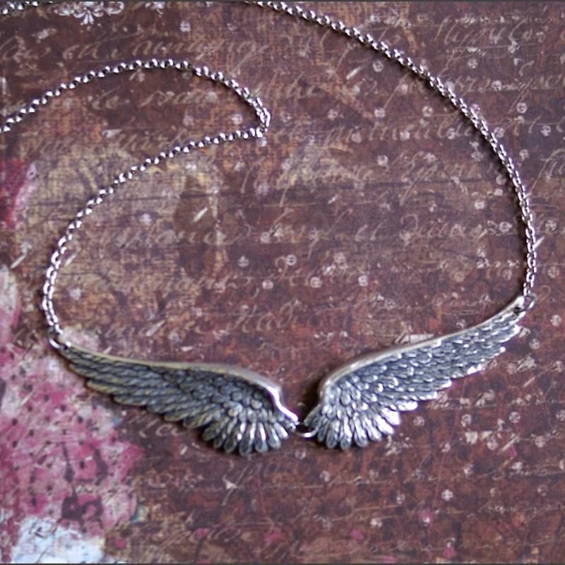 Girocollo vintage con ali d'angelo e piume, ciondolo grande, catene a maglie estetiche, collana di dichiarazione per collare da donna, bavaglino, regalo tribale di nozze