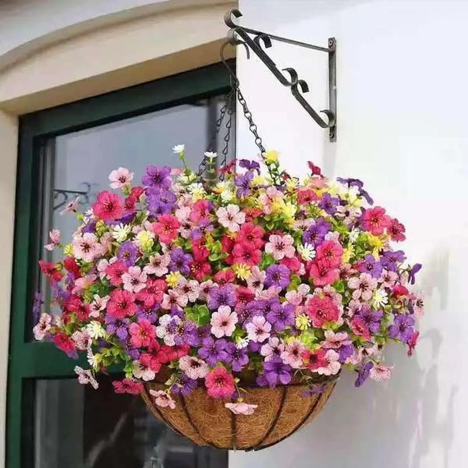 Artificial flowers suspended in basket decoration for inner inner courtyard, plant suspended for flower pot with chain cladding for basket