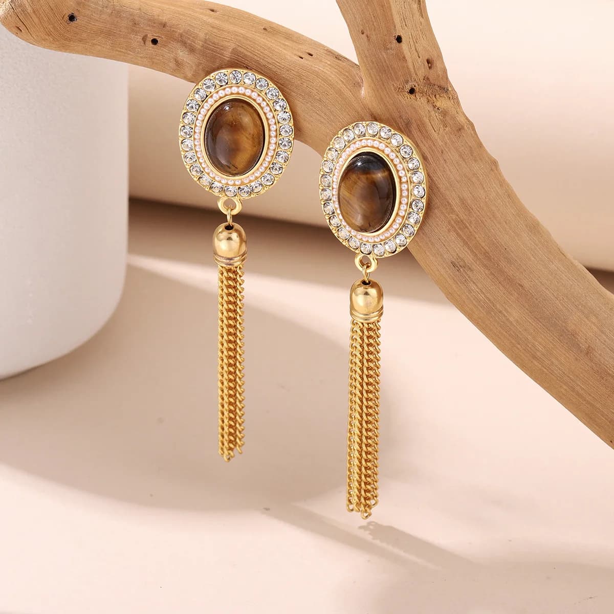 Orecchini Pendenti Vintage in Tono Oro con Pietra Occhio di Tigre e Alone di Strass - Eleganti Gioielli a Goccia