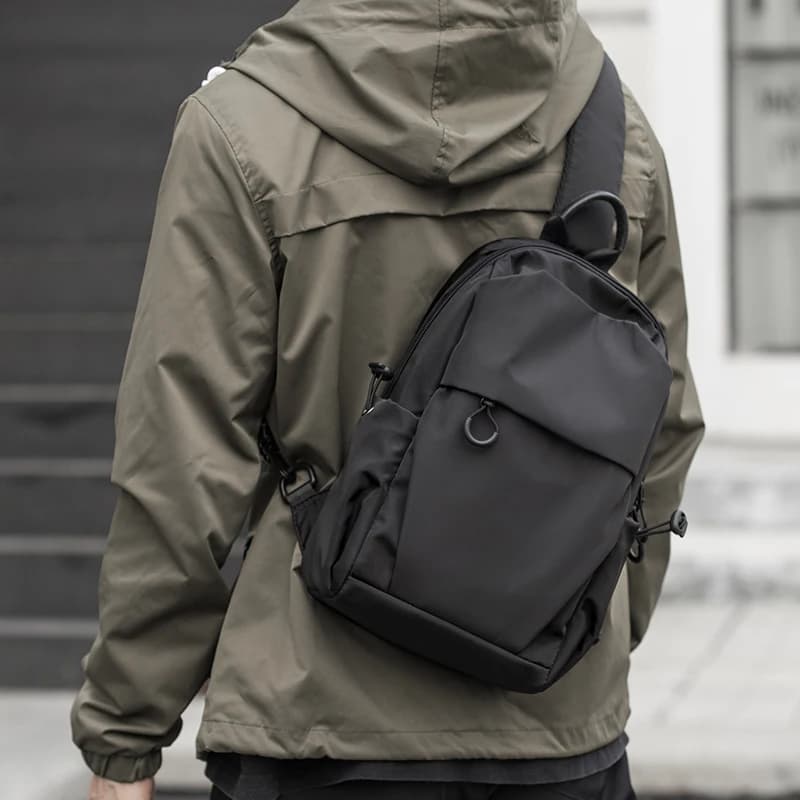 MOYYI Moda Casual Outdoor Uomo Borsa a tracolla sul petto Donna Impermeabile multistrato Una spalla Zaino piccolo Borsa a tracolla in nylon