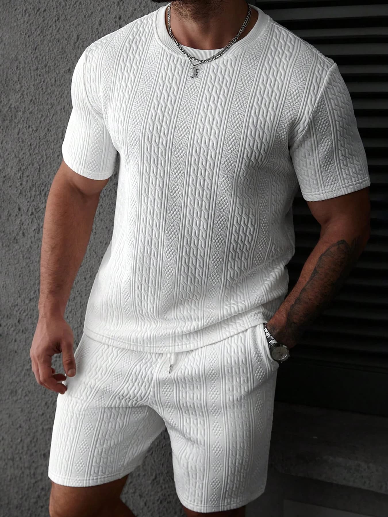 Men's casual polo set, soft and comfortable, suitable for Hawaiian beach activities, washable in washing machine and dry cleaning.