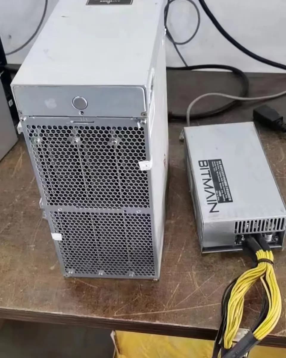 NUOVO ANNO VENDITA Bitmain Antminer Z15 420K Sol/s Asic Miner 1510w Zcash ZEC Equihash Miner Asic Miner Macchina Mining