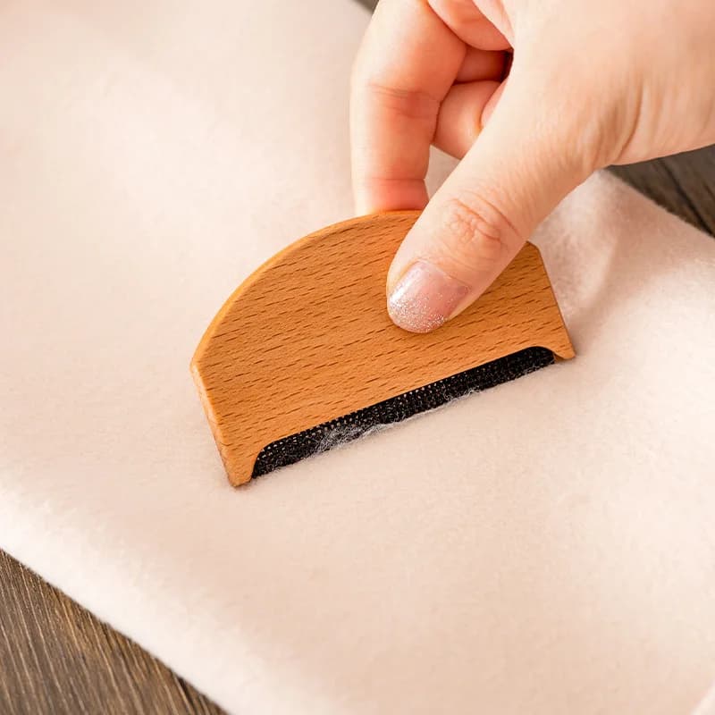 Levapelucchi Manuale Portatile in Legno per Maglioni e Tessuti, Pettine Rasapelo in Legno