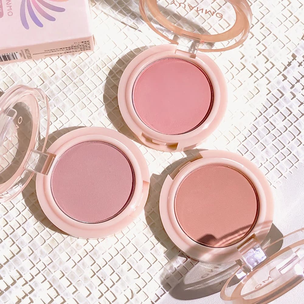 Waterproof and Durable Opaque Blush, Daily Use Monocolor, Lightweight, Soft, Easy to Dispel, Resistant to fade and deburring (with b