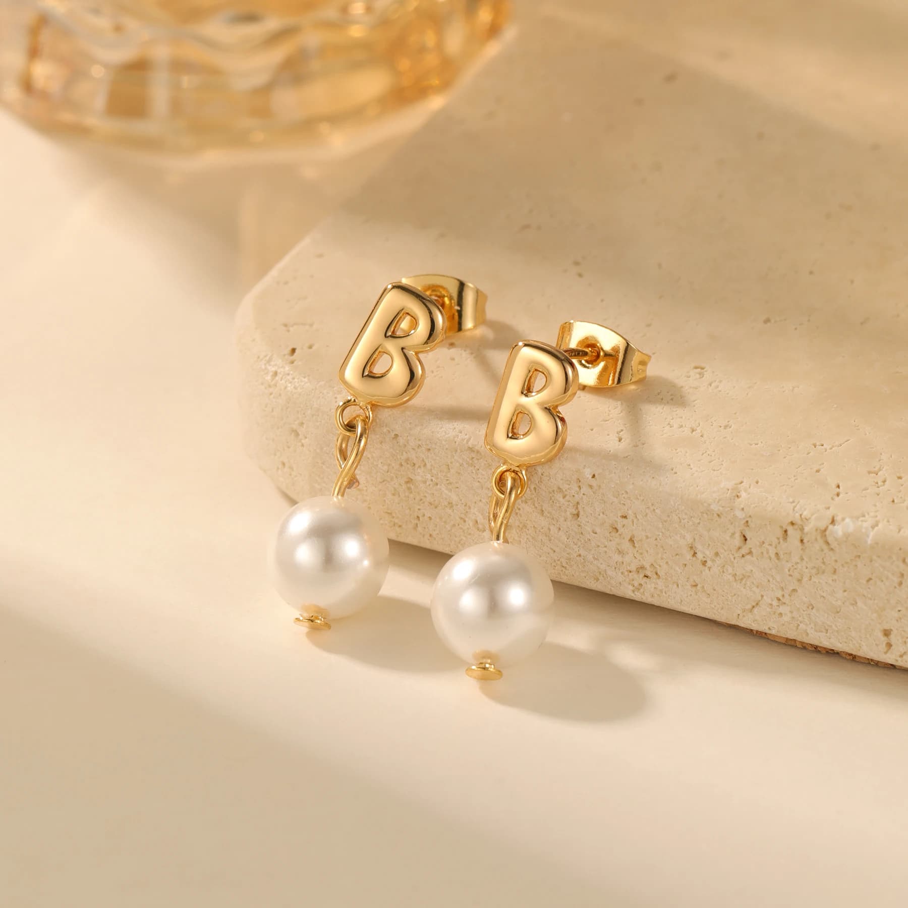 Custom Initial Pearl Earrings 3D Gold Letter with Pearl Drop Personalized Dangling Earrings for Women Minimalist Elegant Gift