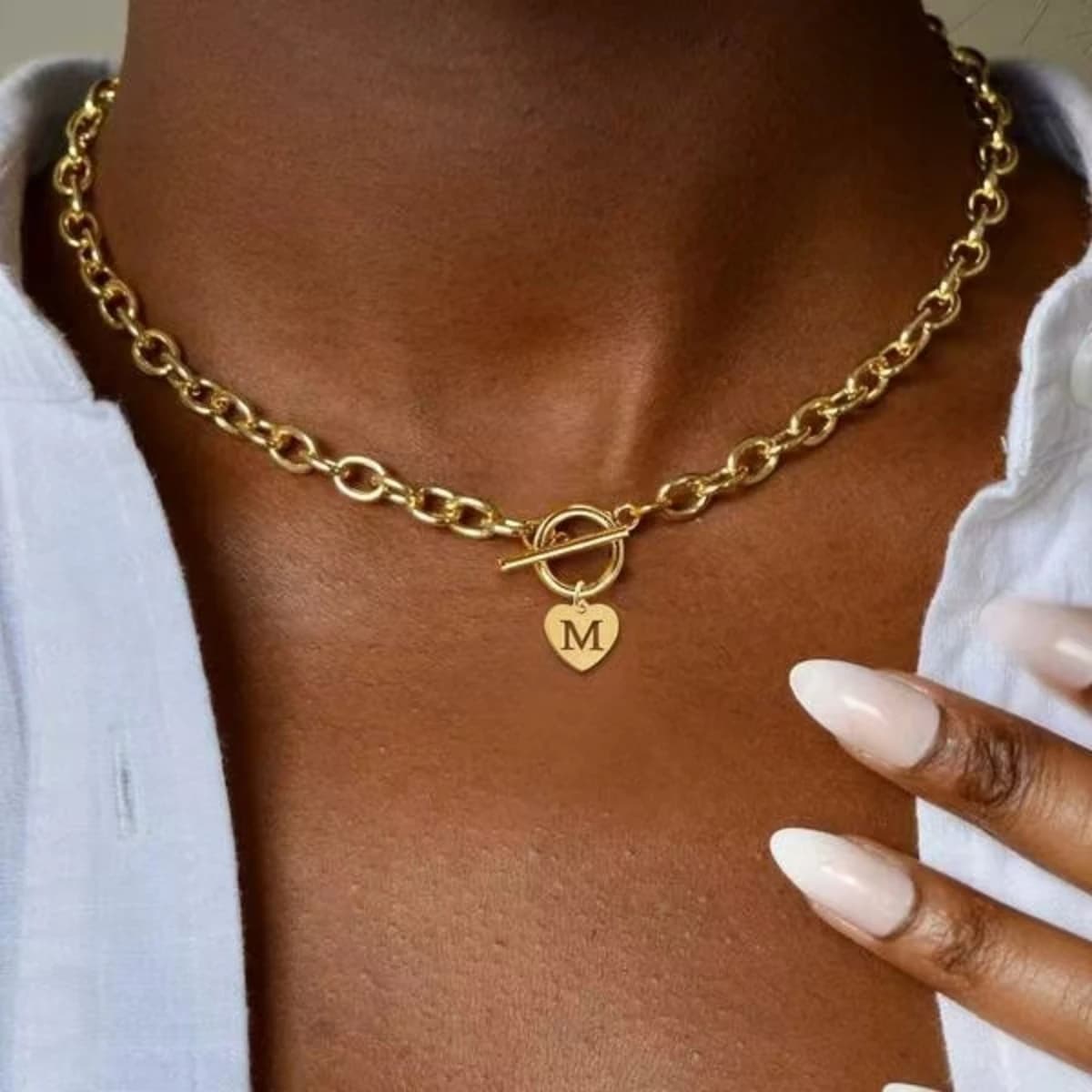 Nuova collana classica con lettera iniziale da donna con fermagli a ginocchiera Collana a catena in acciaio inossidabile per regalo di gioielli da donna
