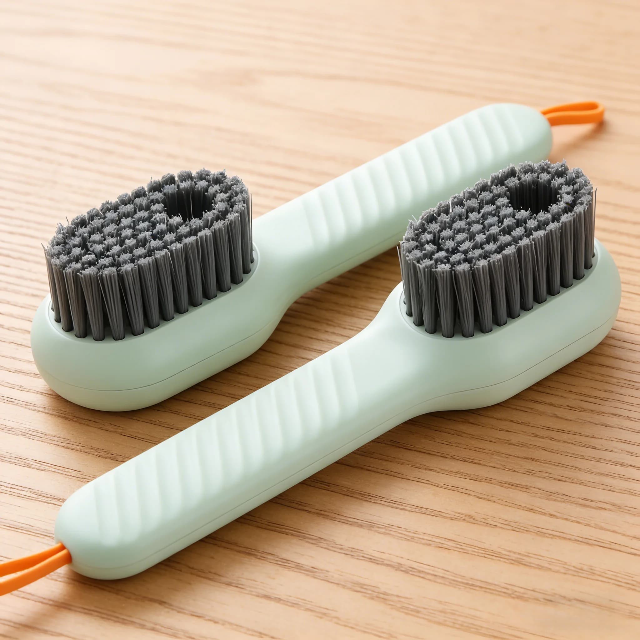 Set di 2 spazzole verdi per la pulizia delle scarpe con setole morbide – Setole in nylon resistenti per rimuovere polvere e detriti senza lasciare graffi