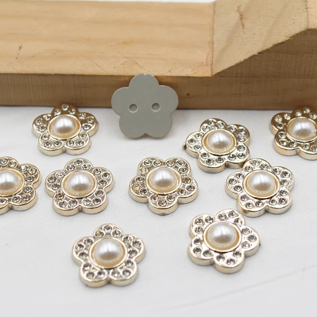 10 Pz 19*19 MM FAI DA TE Perla Scintillante Strass Fiore Cabochon Flatback per la Cassa Del Telefono Clip di Capelli Fare Decorazione di Cerimonia Nuziale