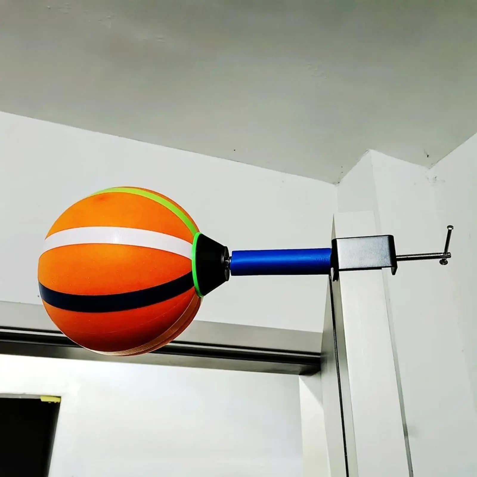Table boxing bag Volleyball training equipment Boxing bag Fast balls with table clamp at work for beginners in the gym Children