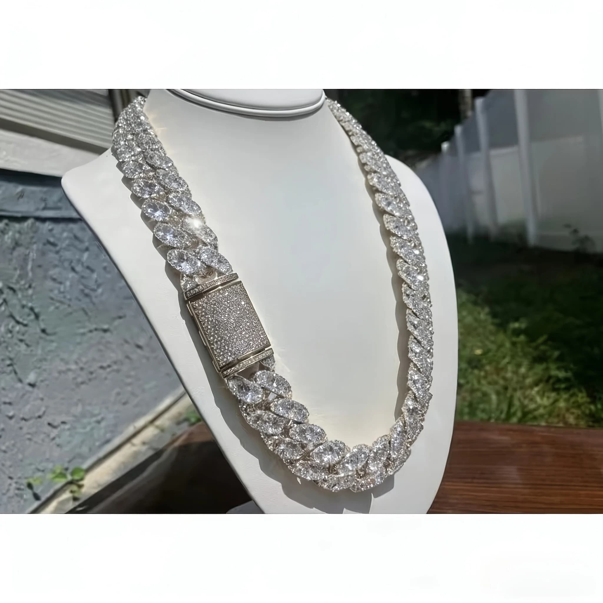 Cubana Miami chain 15 mm for Man | Cubana Chain 18K Gold Plated with Moissanite and Box Closure - Gift Idea