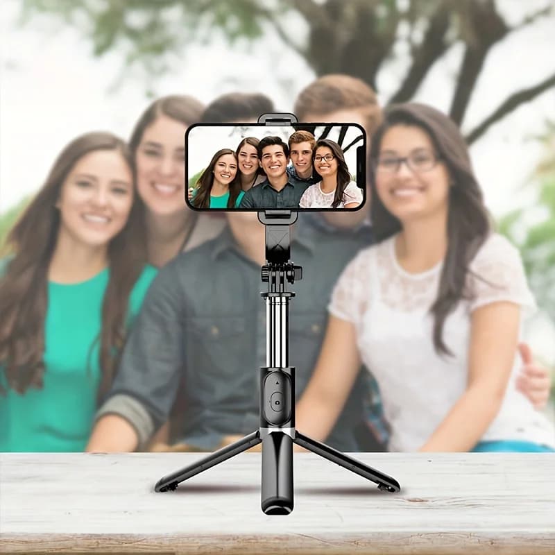 Black Selfie Stick Tripod with Phone Holder, Portable Extendable Selfie Stand, Adjustable Mobile Phone Tripod for Photo Taking