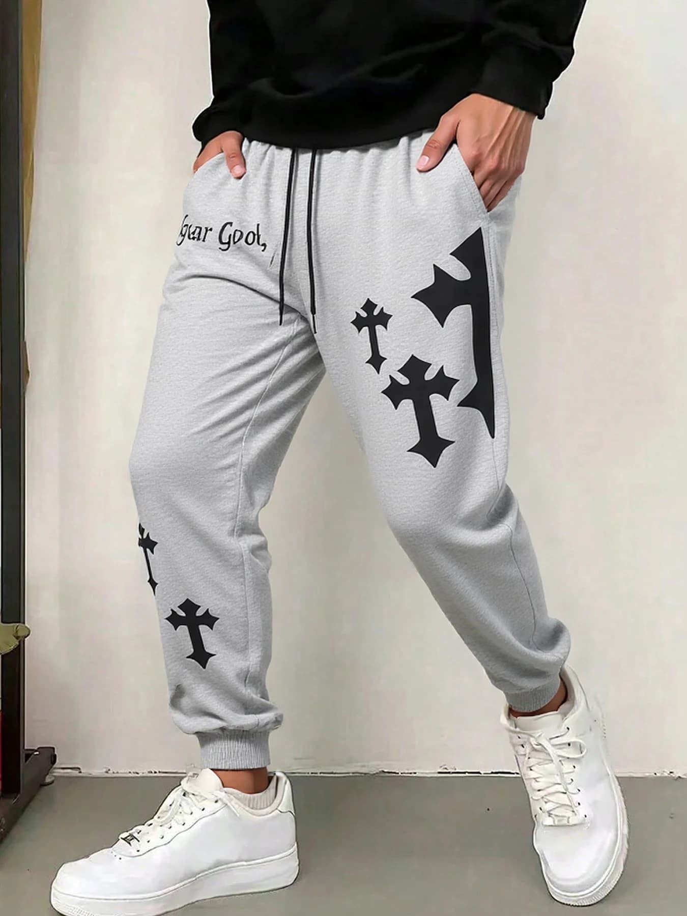 Men's Casual Sweatpants — Mid-Stretch Knit Fabric, Suitable for All Seasons — Featuring Placement Print Design