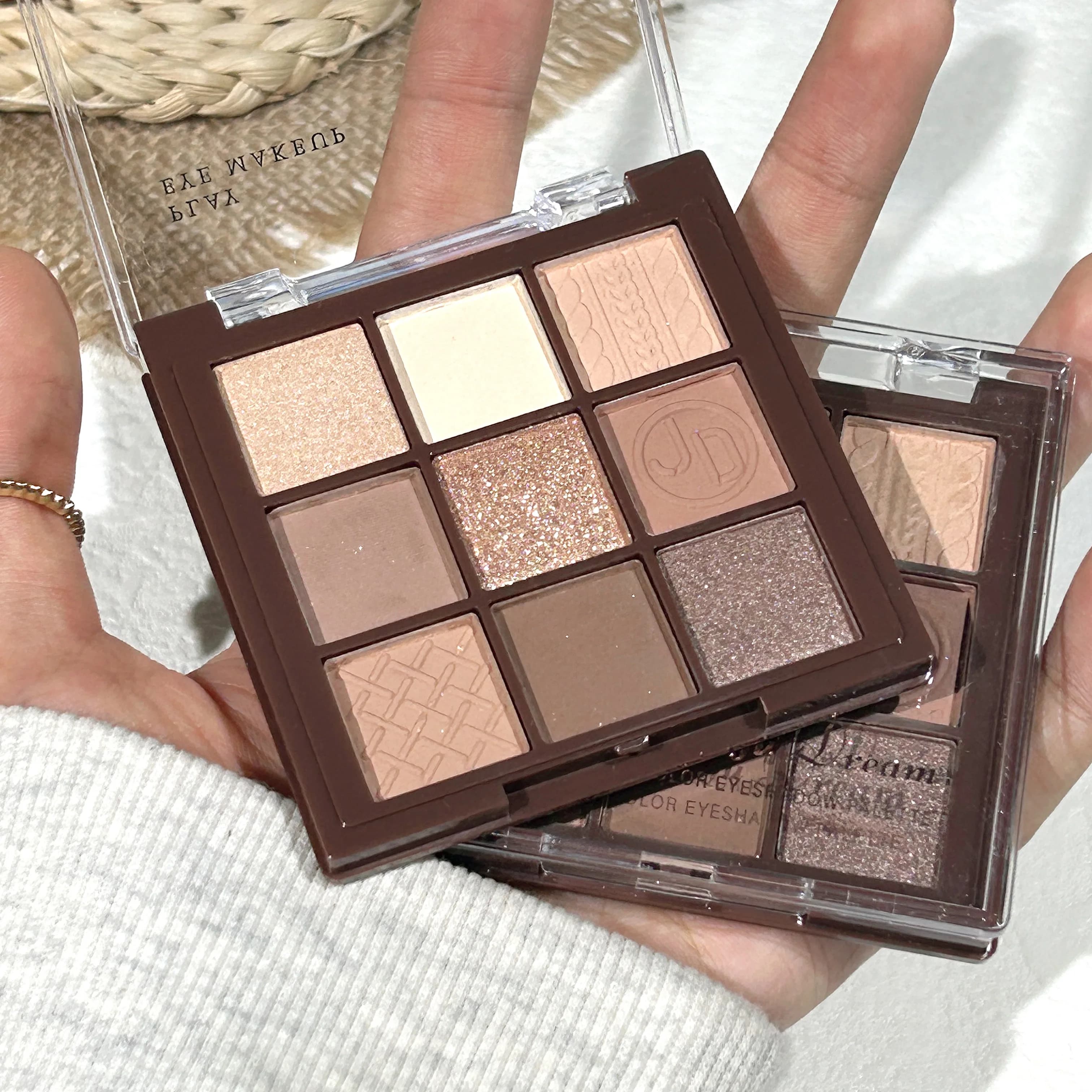 Palette Ombretti Opachi Brown Chocolate 9 Colors, Waterproof and Resistant to sweat, Long Duration, Versatile Pigment for Make-up