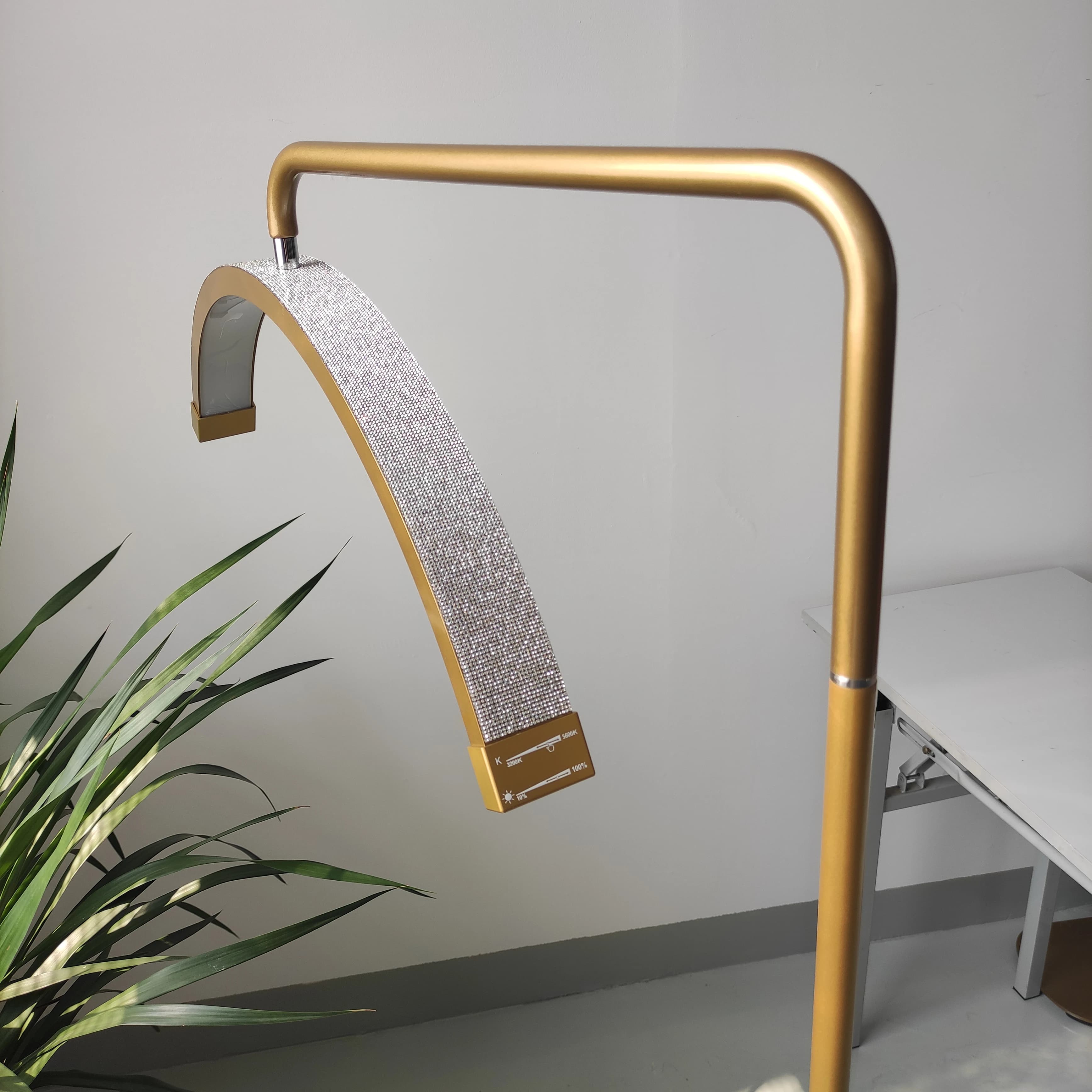 Fosoto Lampada fotografica dorata LED a forma di mezzaluna Luce video a LED con strass per trucco di bellezza del tatuaggio delle ciglia