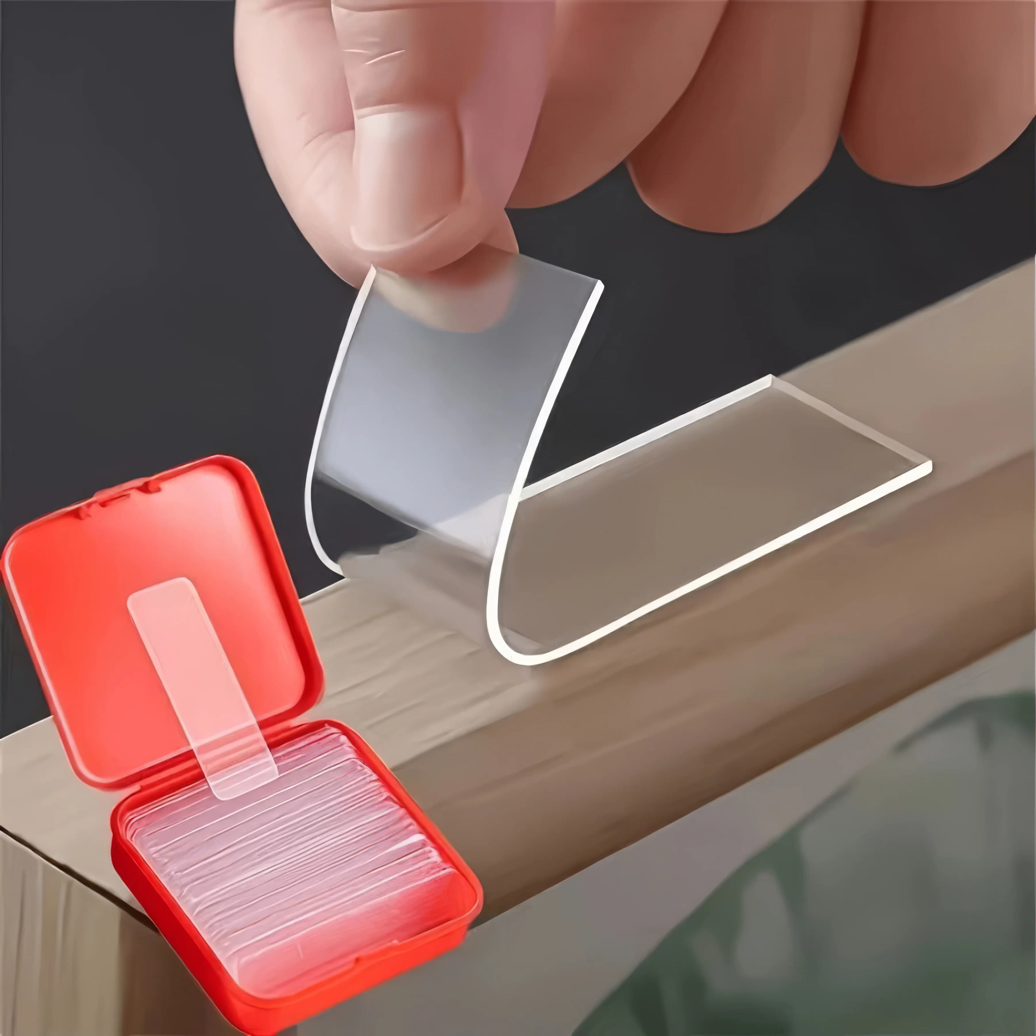 Pack of 4 packs of 240 pieces of seamless, transparent and invisible two-sided tape, used for decoration of frames.