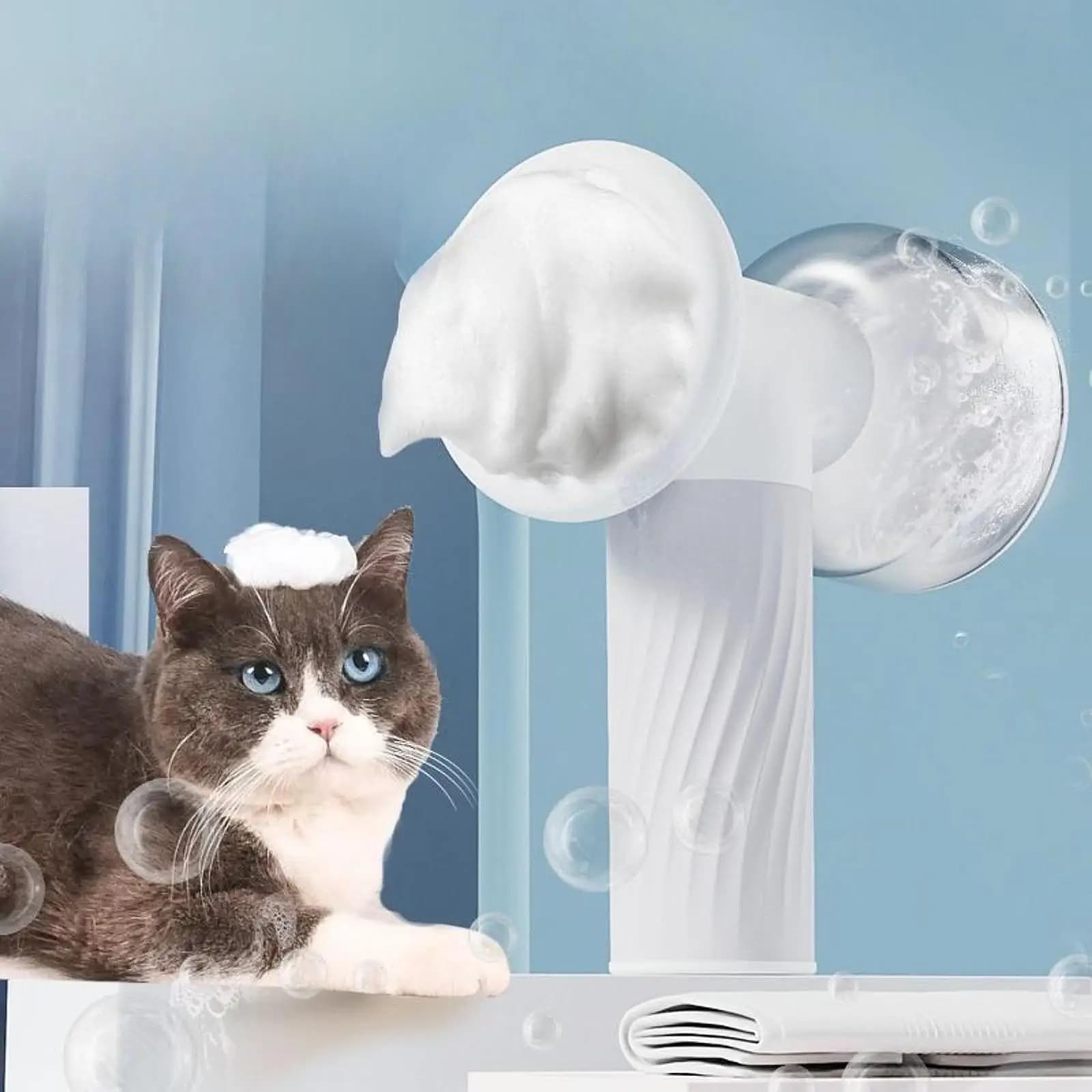 Spazzola da bagno per cani e gatti Spazzola per shampoo schiumogena automatica per cani con dispenser di sapone Spazzola per pulizia per toelettatura senza fili Scrubber per deshedding