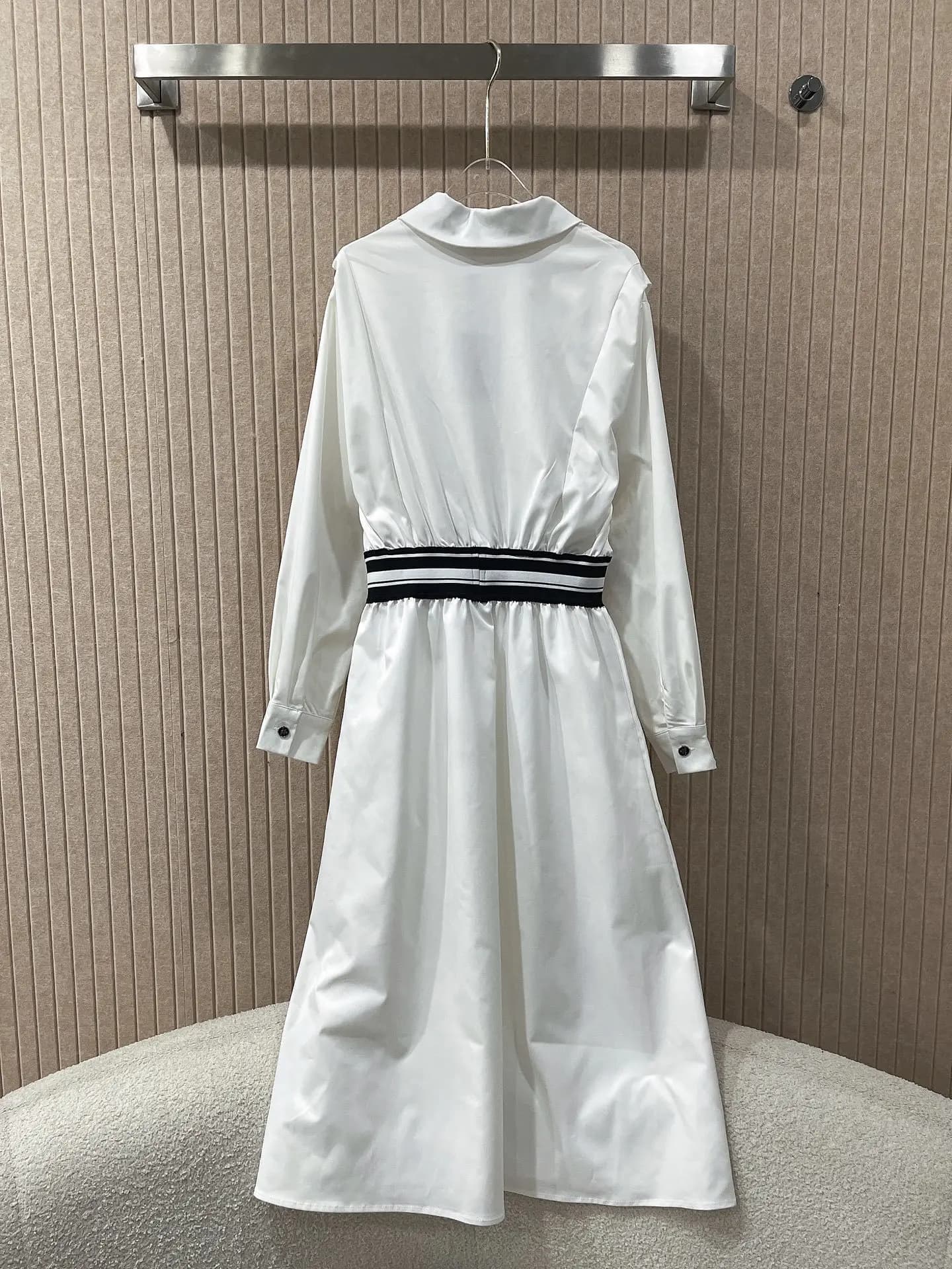 Abito chemisier da donna primavera/estate 2026, comodo, minimalista ed elegante con cintura ZX023
