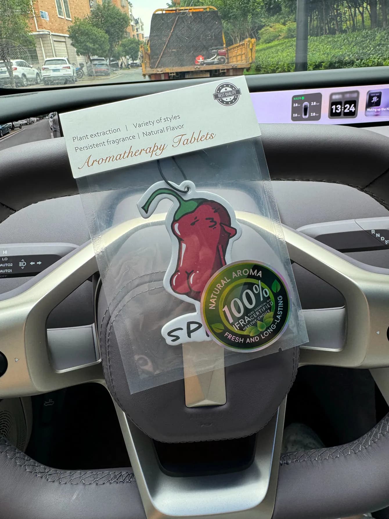 Just a little chilli vibration, he himself! Deodorant for long-lasting car “Sustainable Freschezza” - Scented paper pendant for aromatherapy, suitable for rear-view mirrors and air sockets, anti-stress fragrance accessories, car deodorant, long-lasting car perfume, environment deodorant