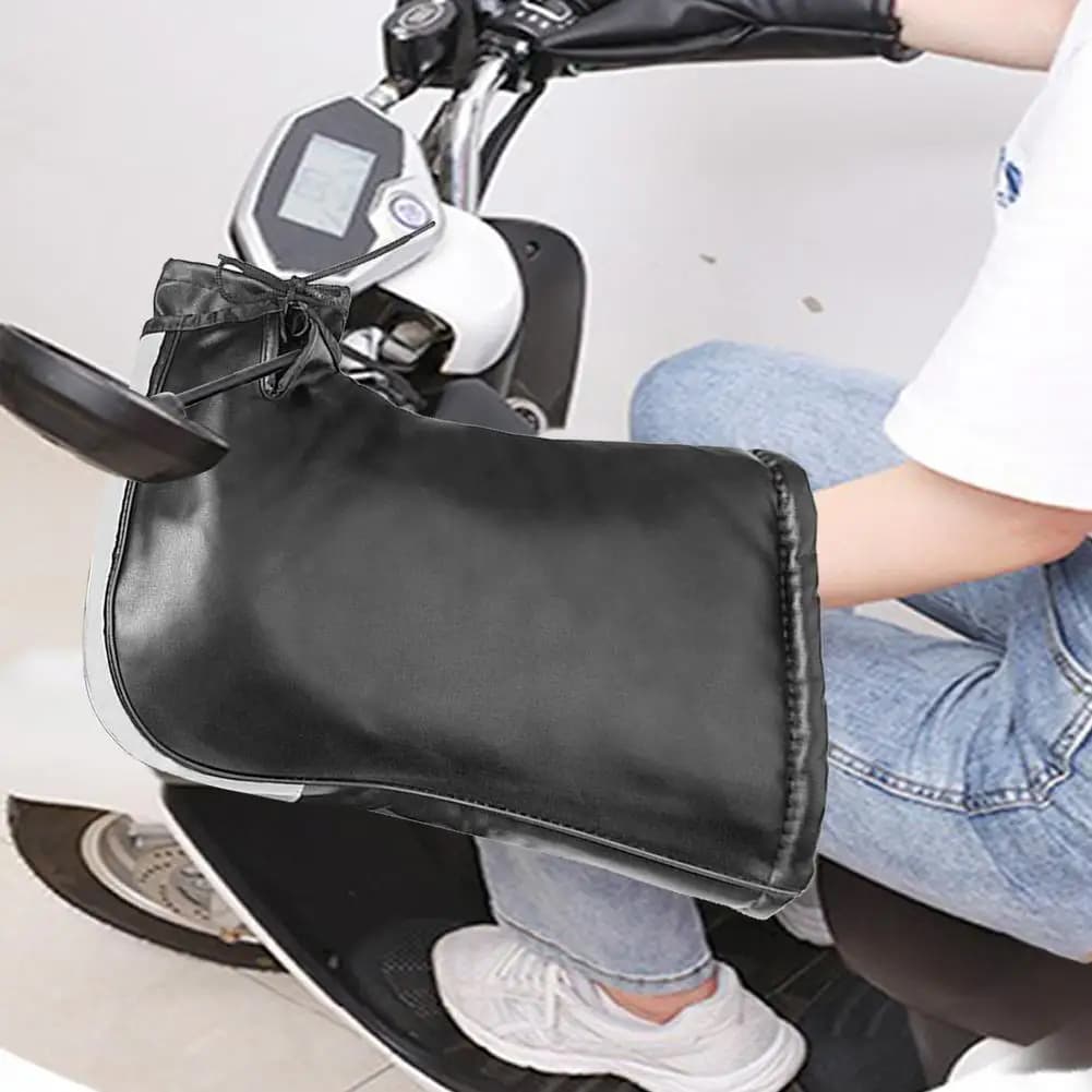 Vendita calda inverno auto elettrica parabrezza guanto antivento ispessito Scooter manubrio copertura universale moto manubrio guanti