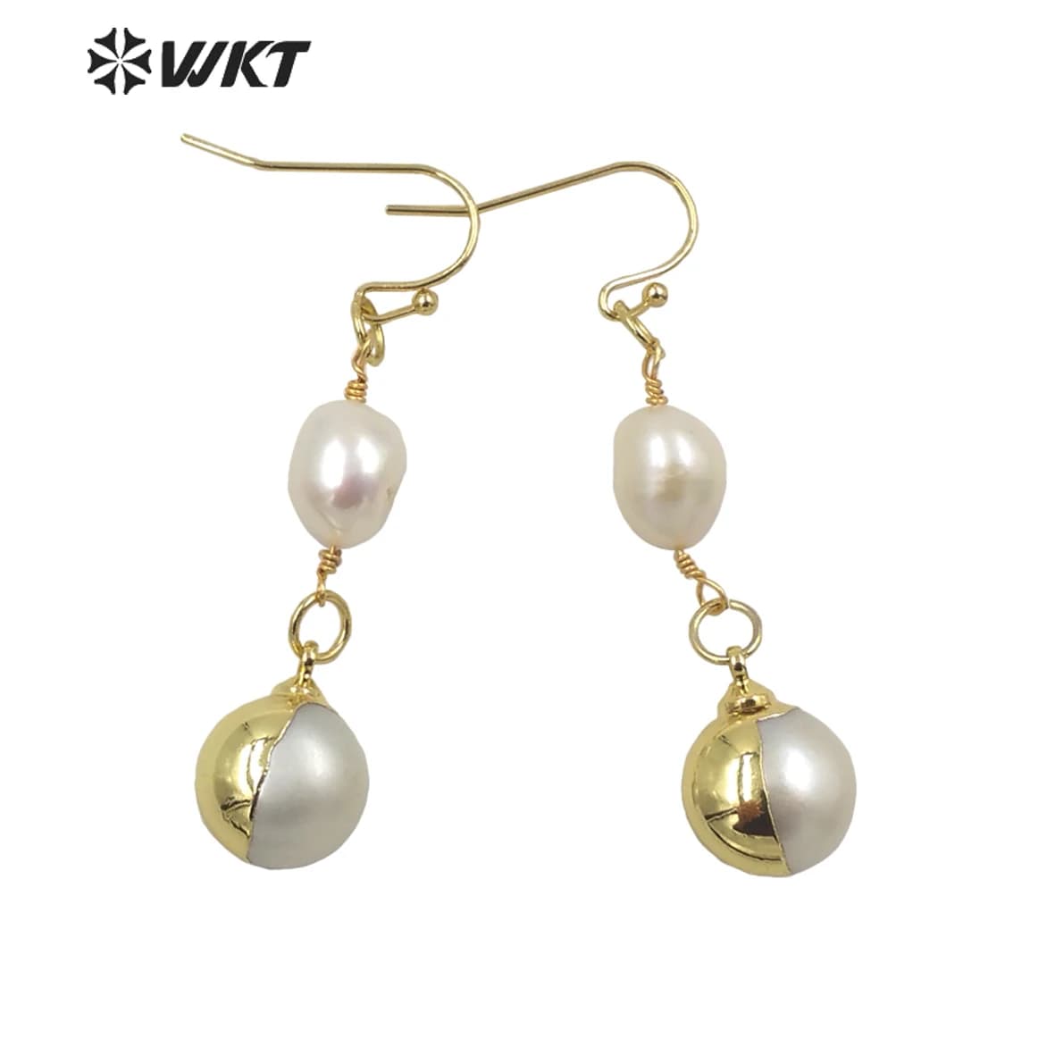 Orecchini a cerchio con perle d'acqua dolce rotonde da donna, modello MPE057, design moderno, semi-oro, eleganti orecchini da ufficio con perle bianche.