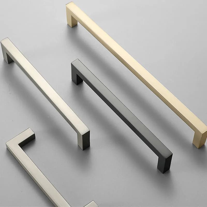 Maniglie per armadi Maniglie per porte da cucina Manopole per cassetti Maniglie per porte per guardaroba in lega di alluminio Hardware in stile moderno spazzolato