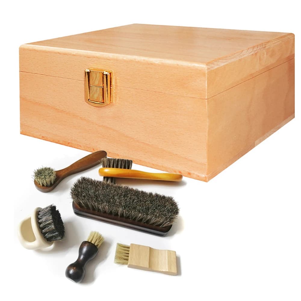 Scatola portaoggetti per spazzole per scarpe resistente e durevole. Kit di strumenti per la pulizia a conchiglia in legno naturale. Aggiungi un set di spazzole per scarpe