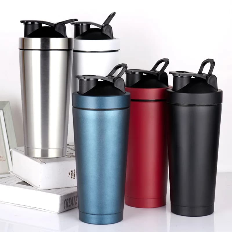 Bottiglia Shaker per proteine in acciaio inossidabile bottiglia d'acqua sportiva in acciaio inossidabile tazza Shaker a prova di perdite 750Ml