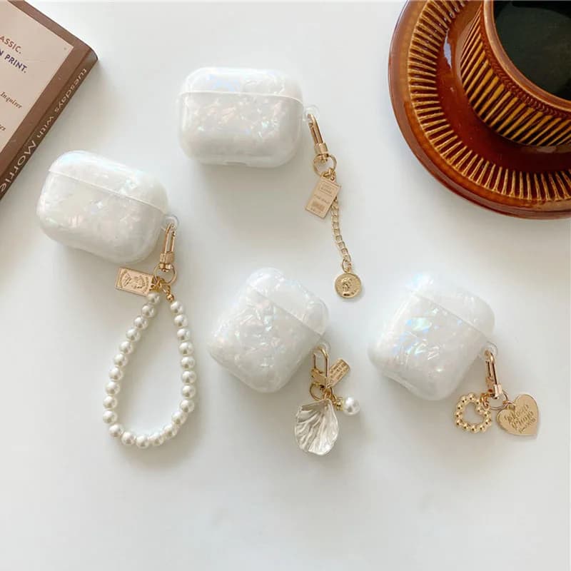 Dreamy White Glossy Shell Pearl Bracelet Keychain Earphone Soft case For Apple Airpods Pro3 4 3 Pro 2 Wireless Headset Box Cover