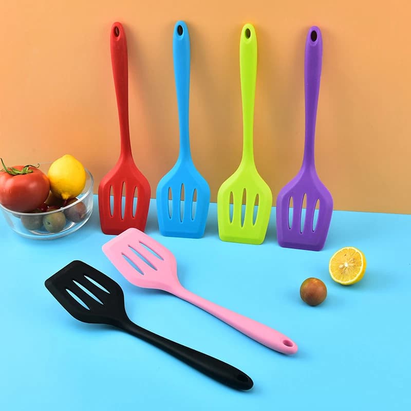 Silicone Turning Spatula Pala for Frying Uovo Fish Padella Scoop Feeding Pins Kitchen Tools Non-stick Kitchen Accessories