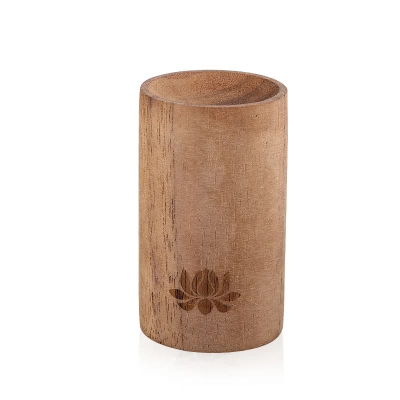 2021 nuovo prodotto aromaterapia medaglione legno profumo auto diffusore gioielli in legno vite diffusore di olio essenziale per uomo donna