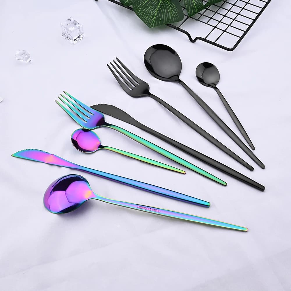 Set di stoviglie in oro da 4 pezzi Set di stoviglie nere in acciaio inossidabile Coltello Forchetta Cucchiaio Cucchiaino Set di posate Set di posate da cucina