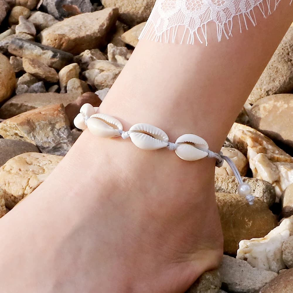 Handicraft ankles with Shells, Natural Bohemien Jewelry with Marine Shells for Woman and Girl, Gifts, Ankle Bracelets and Charms, Fashion Extended Jewelry