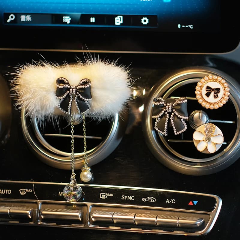 Moda perla pelliccia di visone fiocco auto deodorante presa Vent Clip Bowknot cristallo nappe profumo auto diffusore solido accessori auto